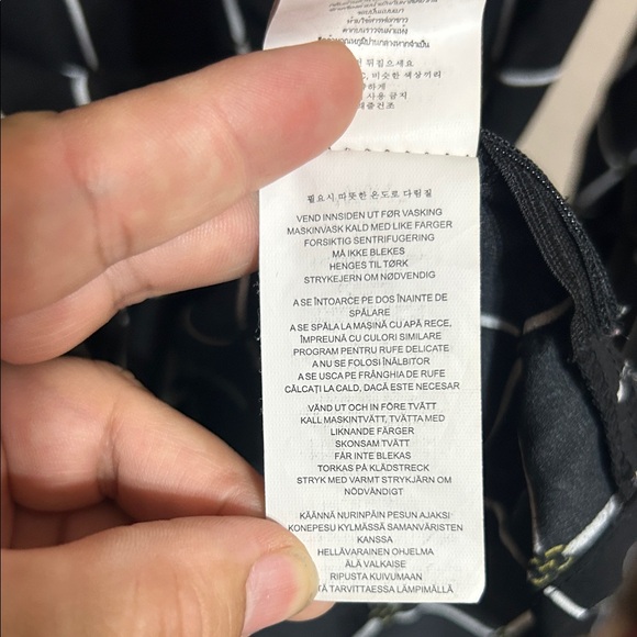 Michael Kors Black and White Checkered Long Sleevel - Picture 12 of 13